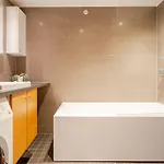 Accessible Corner With 3 Bedrooms, 2 Bathrooms, 2 Parkings And 3 Balconies