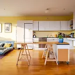 Accessible Corner With 3 Bedrooms, 2 Bathrooms, 2 Parkings And 3 Balconies * 奥斯陆