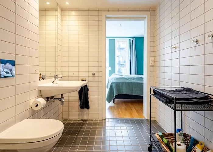 Accessible Corner With 3 Bedrooms, 2 Bathrooms, 2 Parkings And 3 Balconies * Oslo