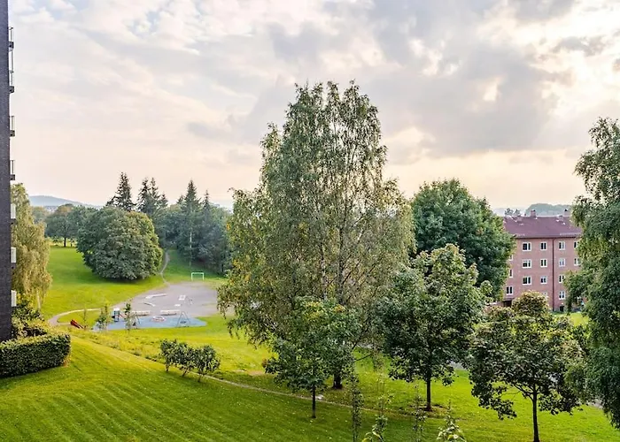 Accessible Corner With 3 Bedrooms, 2 Bathrooms, 2 Parkings And 3 Balconies Apartment