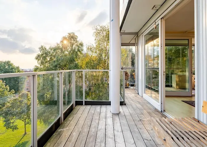 Appartement Accessible Corner With 3 Bedrooms, 2 Bathrooms, 2 Parkings And 3 Balconies *