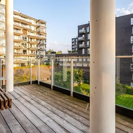 Accessible Corner With 3 Bedrooms, 2 Bathrooms, 2 Parkings And 3 Balconies Apartman *